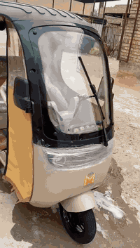 دراجه شحن للبيع ست بطاريات مسطره السعر مليون و450 جديده صالحه ثلاثه اشهر من اخذتها***********
