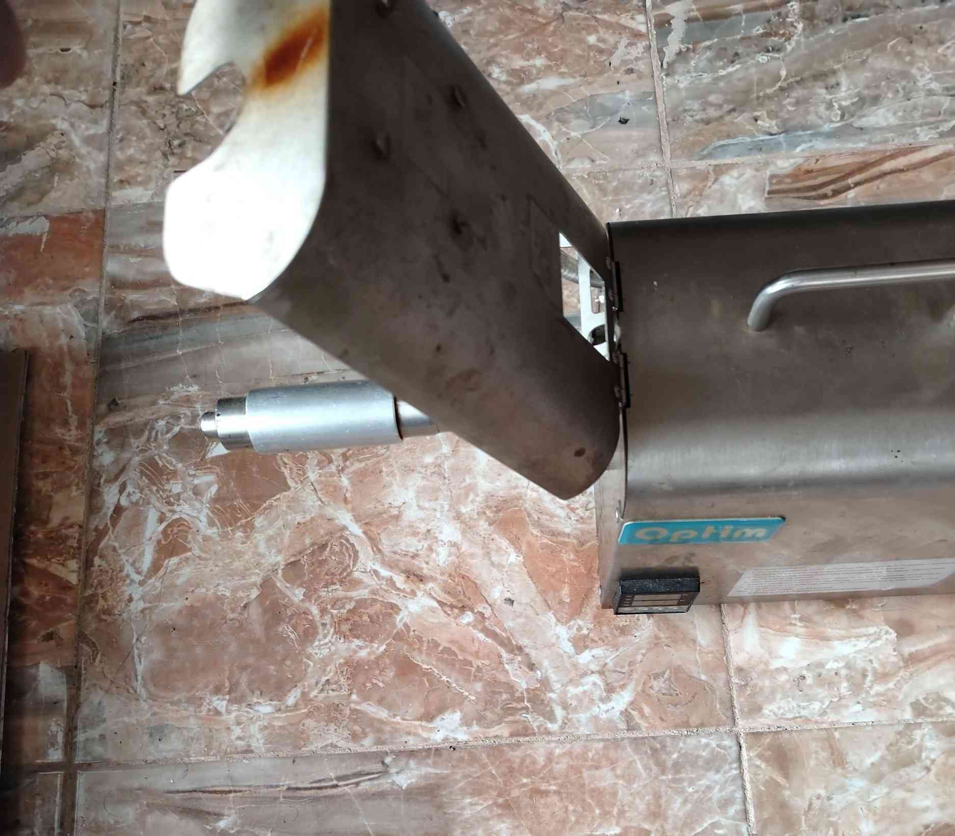 مكلف بالنشر 👇
للبيع مكينة عصر زيوت (حار - بارد) ماركة optim مستعملة نظيفة على الفحص...
المواصفات
. هيكل سل ستيل مقاوم للحرارة والصدأ
. تعصر من ٧ إلى ١٠ كيلو بالساعة
. نظام اوتوماتيك تحكم بالحرارة
للاستفسار المراسلة على الخاص، أو مراسلة رقم الواتساب : ***********
