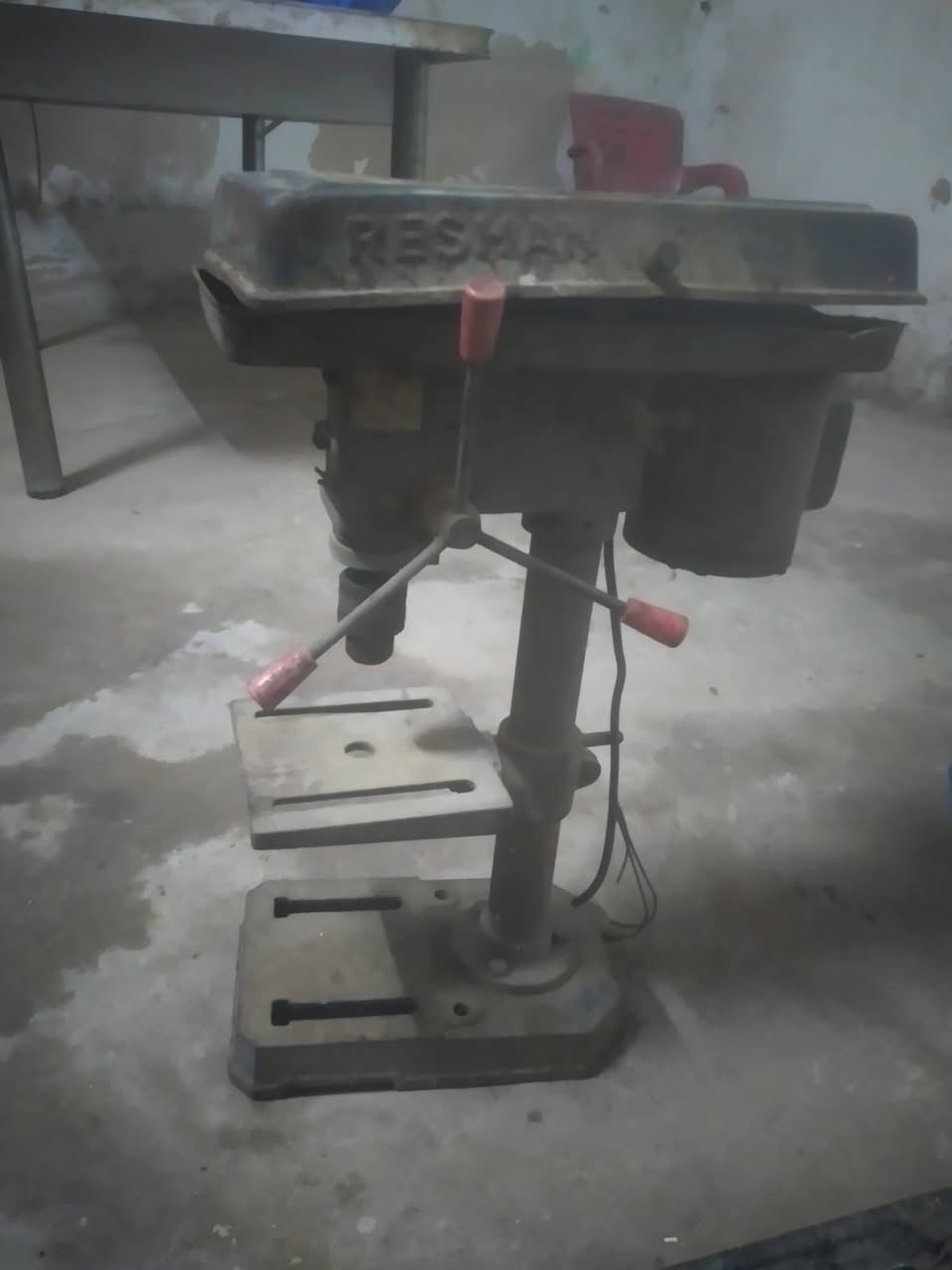 السلام عليكم
للبيع مزرف عامودي
وكتر 
ودريل همر 
شغالات بسعر مناسب 
مكاني بغداد منطقة الشعله


**إذا كنت صاحب هذا الإعلان وتريد حذفه لأي سبب، رجاءا أرسل رسالة إلى الدعم الفني**