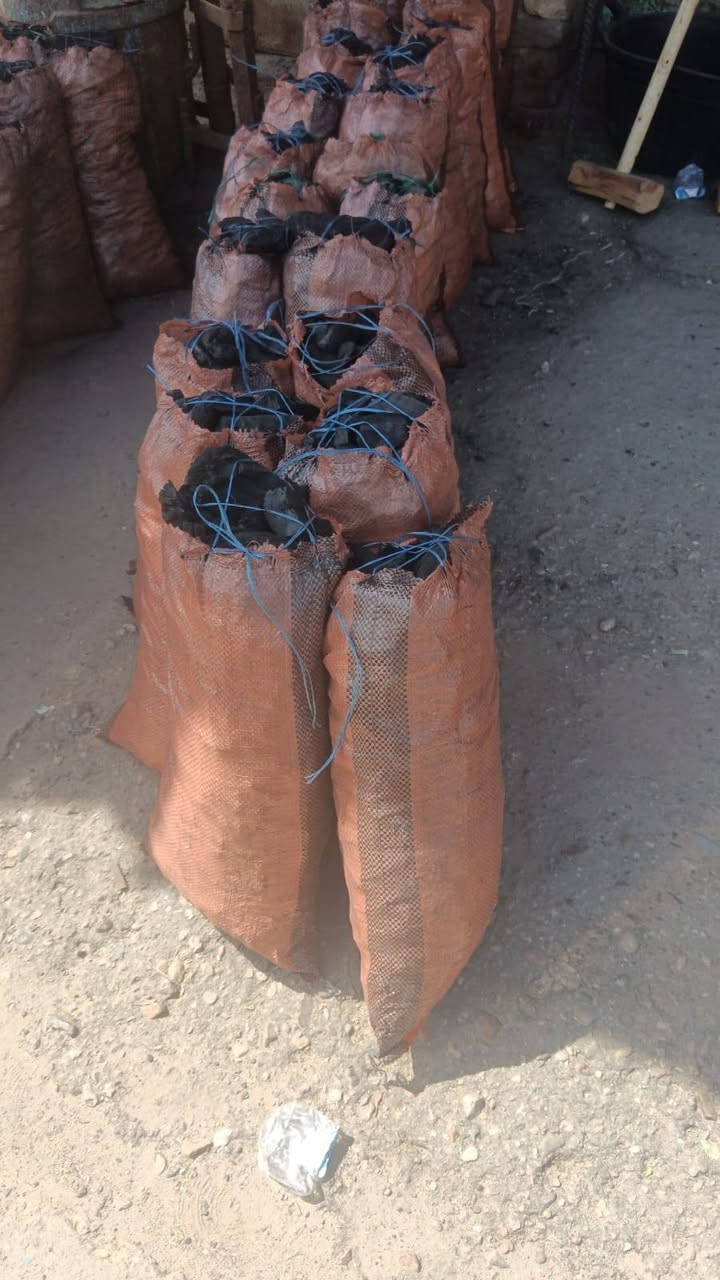 فحم عراقي الكونيه بيها 5 كيلوو
السعر 10 
متووفر توصيل 
***********
