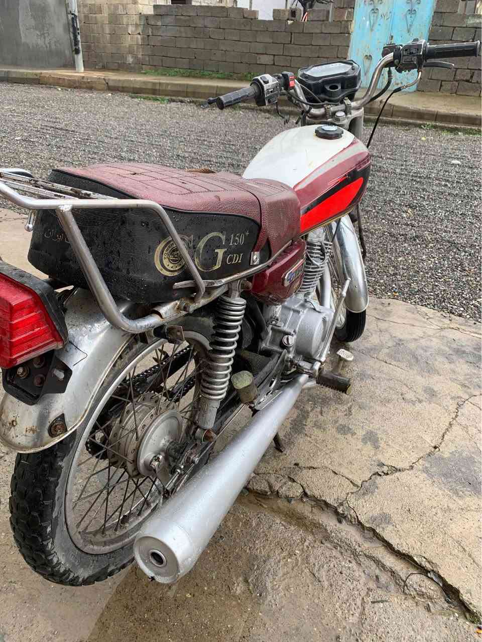 بةناوى خواى گةورة و ميهرةبان  ماتور ايرانى سيعرى ١٨٠مةعامةلة ١٥٠جاى ٥گير  بيش ديسك   گيرومةكينةى وةك سةعات لةقةلادزيية ***********واتساب و فايبرى لةسةرة بشدار, السليمانية
