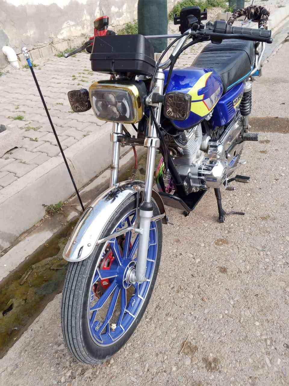 سلام عليكم شباب دراجه اللبيع سيفان مديل 24 دراجه حلووه وخير من الله والسعر خاص ***********
