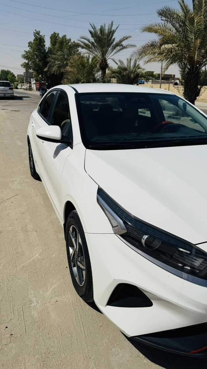 السلام عليكم سيراتو 22 خليجي مكفوله ويل كب لايت زنون محرك 16 ماشيه 100 رقم انكليزي للبيع 165 وبيه مجال ***********
