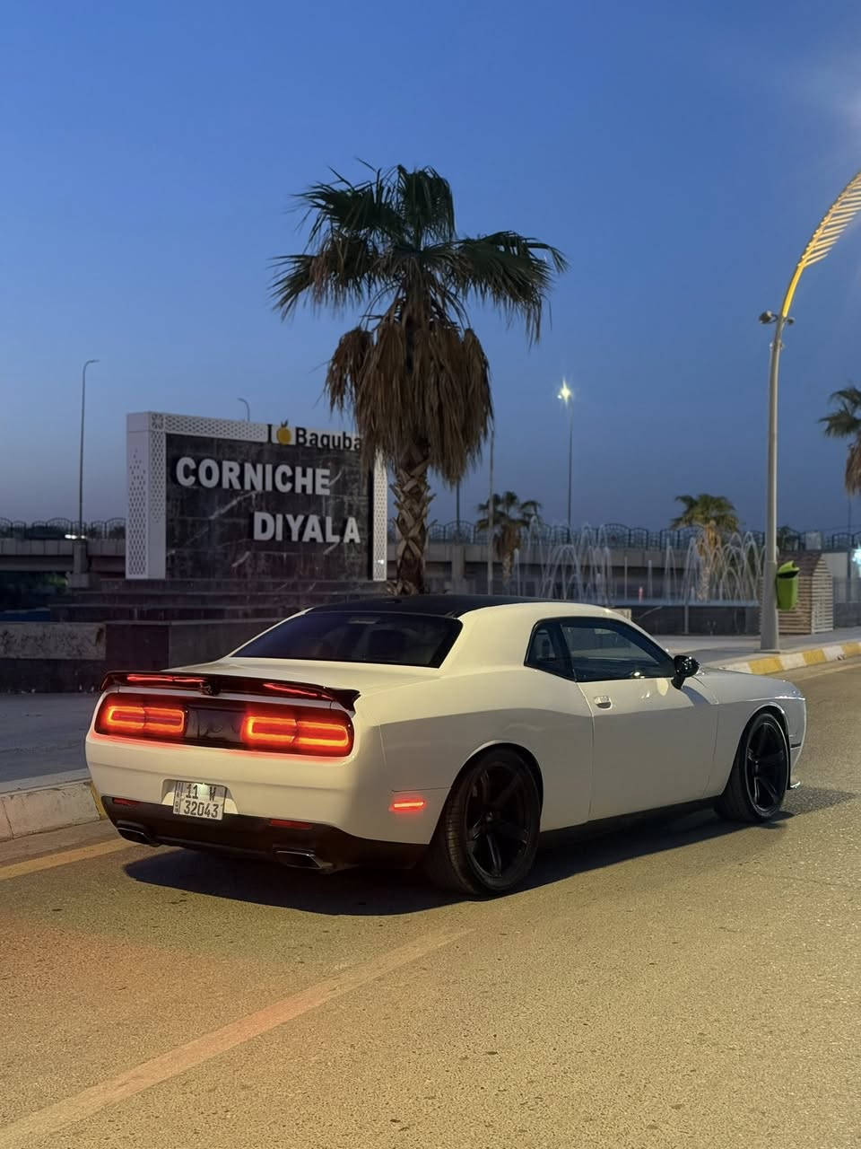 جالنجر 2019 صبغ حـزام السيارة داخل كاربون فايبر  اريد مراوس ب جارجر السيارة كير و مكينة خير من الله كلشي بيها جديد تخم تايرات جديد تخم بلكات تخم نوزلات مجاول  مابيه ولا برغي نقص 
***********
