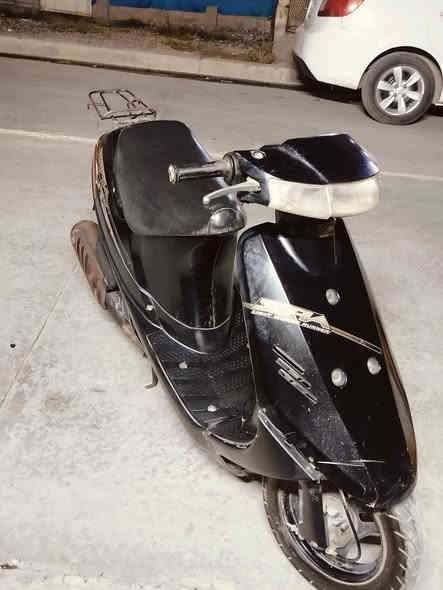 السلام عليكم دراجة ياباني للبيع
حلوة ونضيفة تحريكة معدل شرط شاصي شرط تجي تشوفو اذا مو مثل النضافة البصور تاخذو وتمشي
كهربأيات مايشتغلن بس البكلايت يشتغل
ناقصو سايق ابن حلال يستر علي😅 
مكاني ايسر حي الشيماء 
السعر160بي مجال شراي اتصل وتدلل
*********** واتساب
