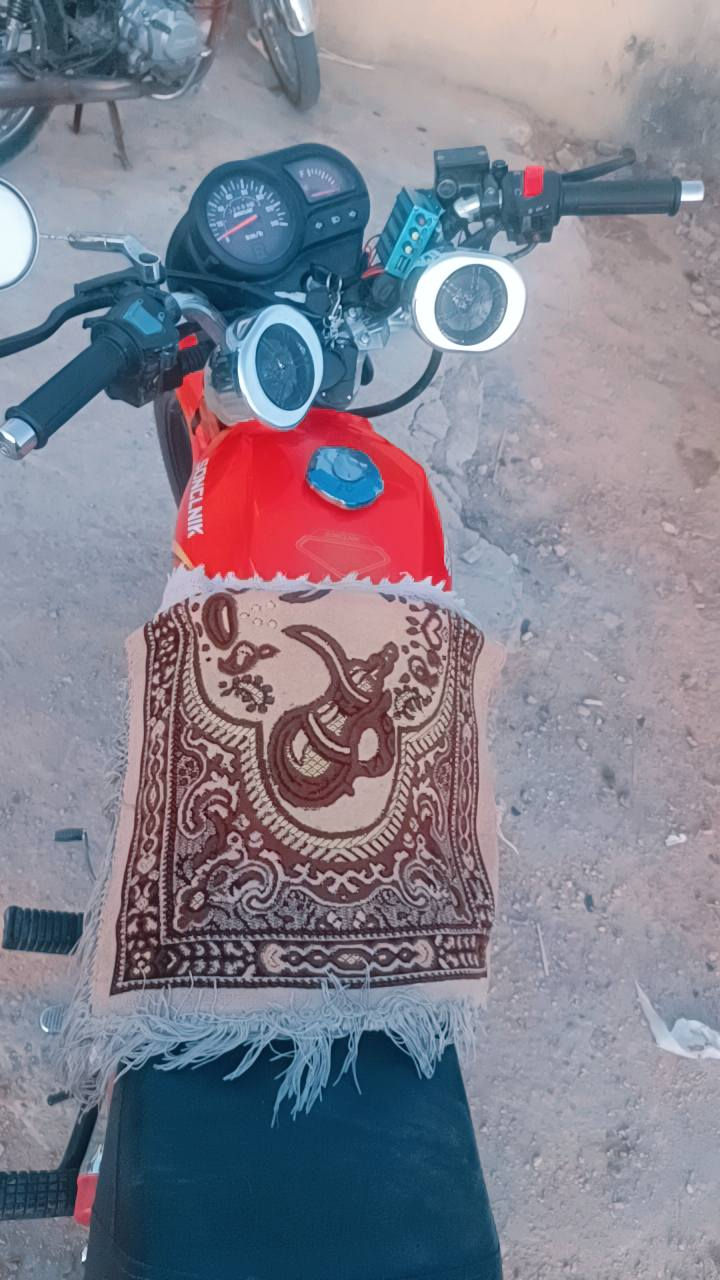 موديل 26 جديده جديده جديده 
اوراق مال وكيل
مزوده سماعات ابلاتوث 
حلوه كلش على وضع الشركه بعدهي 
مكفول كفاله عامه على وضع الشركه 
#تشغيل 2 بصمات عن بعد +سلف +هندر 
#السعر 900 وبيه مجال يدلل الشراي 
مكاني القاسم ناحيه الطليعه 
***********
