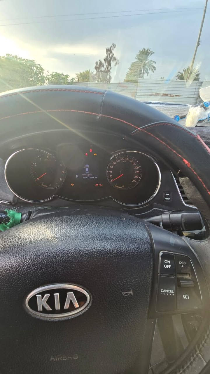 كادنزا موديل 2011 رقم بغداد فول فوول مواصفات كير محرك 6 تبريد مكفولات السياره بيه خمس قطع صبغ بدون ضربه السعر 95 وبيه مجال مكان سياره بالحله الرقم ***********
