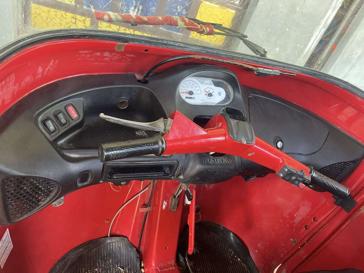 سلام عليكم تكتك اللبيع كامله من كلشي عوزه بس واير بك مديل19 نضيفه وحلوه مال بيت مكاني بصره قضاء دير سعر1500محتاج كلش واريد بيع كسرت بسعرهه وهاذ رقمي***********
