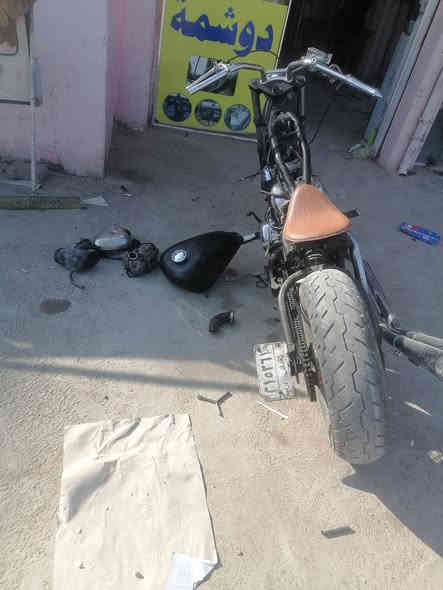 عندي ستد ببر مال تعمير (رقم بغداد) وتحويل ثاني يوم
بيها مشروع حلو

 ((وبسعر ١٦٥٠ قفل)) 
يحتاجلها صبغ
وجاملغ خلفي
_______
تايرات نضاف
ضفيره مفرغة
عقل فصلة لبلادي
مكينه حلوه وبشرط لا صوت لا دخان
تانكي تابوت فايبر كلاس
صلنصات صاعدات وبيهن بطيخات

*دراجة فضختها وداعمر بيها وصارلي شغل وماكملتها وهسه حتاجيت كم فلس

***********
ديالى بعقوبة
