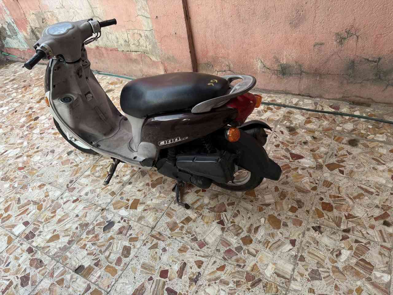 ‏سلام عليكم فل للبيع وكان السماوة حي الصدر دراجة نظيفة شرط الفحص الرقم ***********
