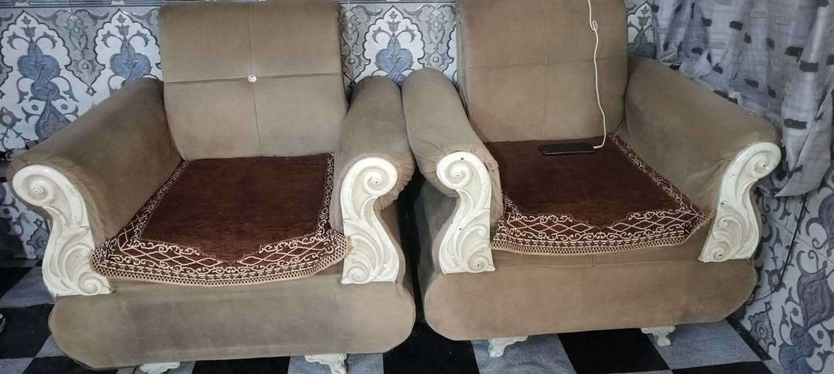 تخم عشر مقاعد يحتاجله دوشمه فقط ب 100 قفل زعفرانيه شارع لكهرباء مقابل مكوى لامير


**إذا كنت صاحب هذا الإعلان وتريد حذفه لأي سبب، رجاءا أرسل رسالة إلى الدعم الفني**