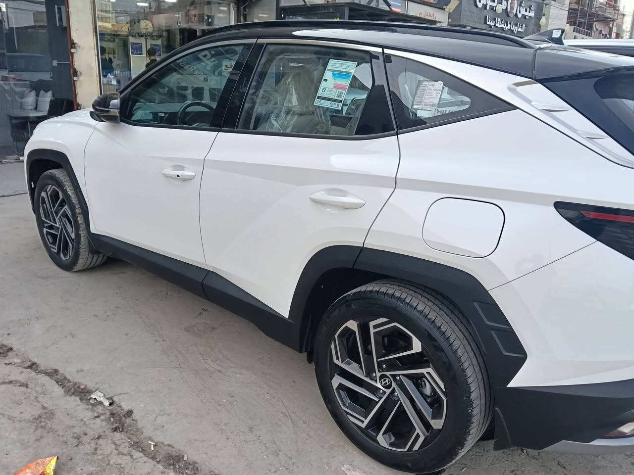 السلام عليكم توكسان 2025 تو كفاله عامه ماشيه 5000 السعر 235 ورقه مكاني البلديات رقمي ***********
