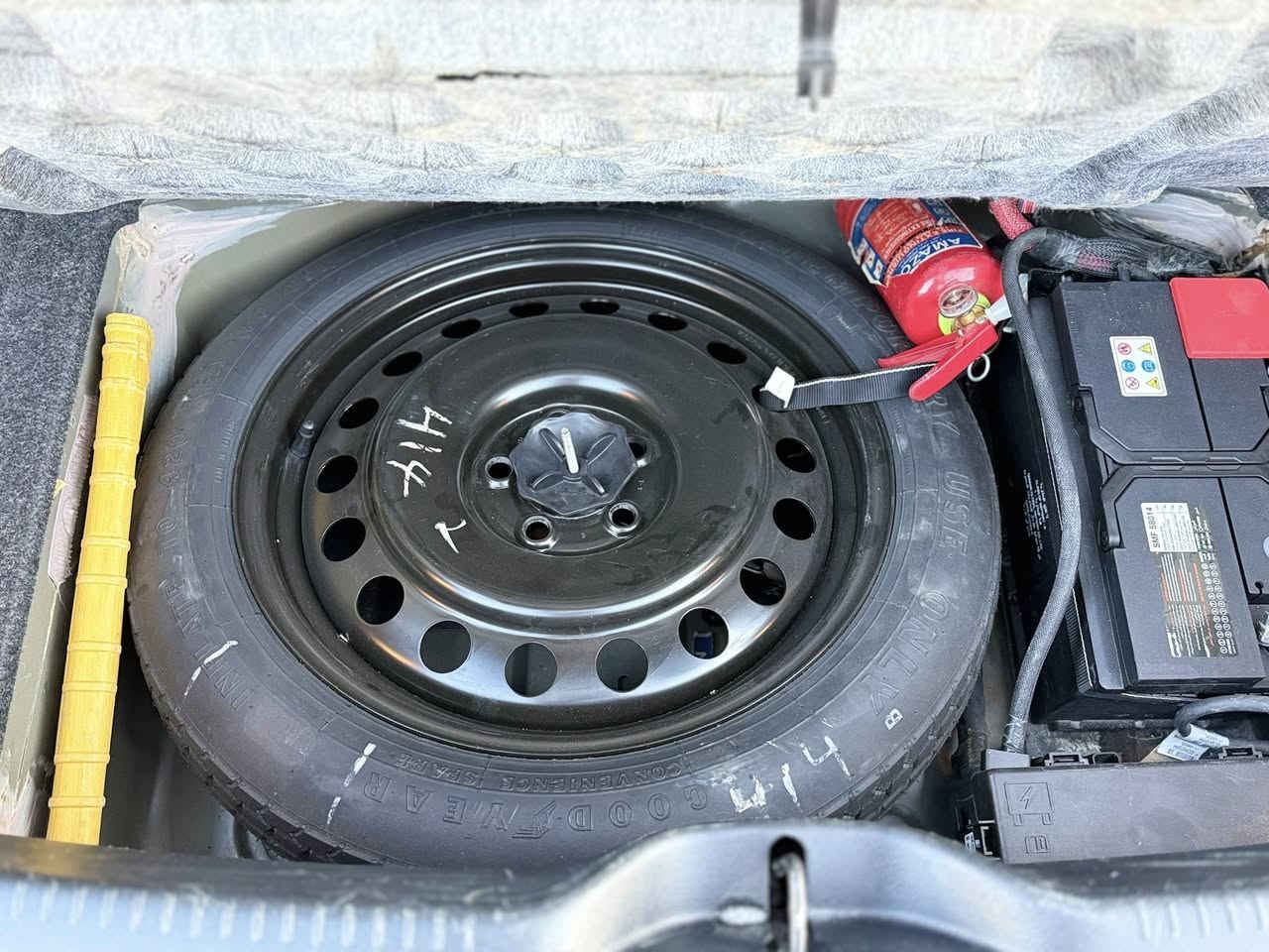 السلام عليكم اوباما S١٩  ماشيه ٥٦ الف ميل
بصمه 
تشغيل عن بعد 
كشنات هيتر 
مرايه وسط تعتيم اوتو 
مري الجانبيه هيتر 
شفتات ستيرن 
فول تحكم ستيرن 
ويل ٢٠ اس اصلي 
شاشه كار بلي 
كامره دواره 
تخم تاير وصدر جديد السياره متصرف عليه جاهزه
ستستم ايرباك دشبول ودركه  
صور الحادث وسونار جديد مرفق ويه المنشور 
مكانه بغداد الدوره او السيديه 
بيع فقط غير متواجد على الفيس 
*********** اخوكم ليث 
السعر ٢٣٠ ورقه بيه مجال شي بسيط
