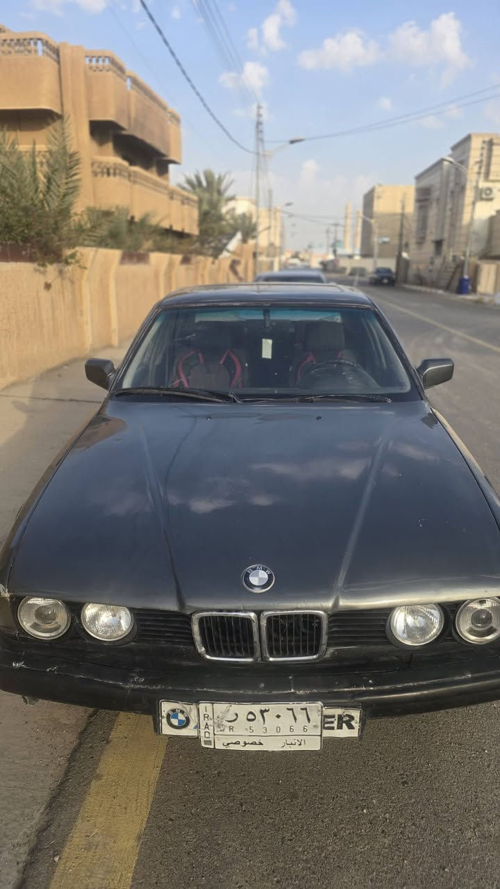 بيم للبيع موديل 91 اصل وفصل حجم 730باب كصيرسلايت محرك كير بلكرتون كهربائية نضيفه وجاهزه رقم انبار رقم الماني سنويه نهاية 2026 بس دعامياته تعبانه لا بيه خياس ولاضربه قويه مصبوغه جماليه لايت بس يرادله ربط من يم لايت شادهن جدد وماربطتهن مكان سياره الفلوجه سعر 36وبيه مجال
***********
