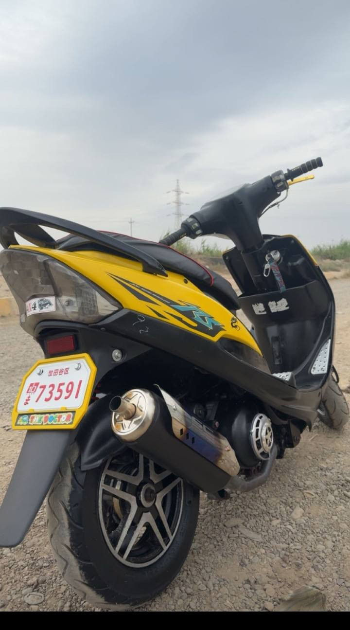 السلام عليكم دراجة ماكس للبيع كفالة عامة المكينة ما محطوط سبانة عليهة دراجة نضيفة اي نقص ما بيهة 
المكان ديالى بعقوبة 
السعر 700 وبيها مجال 
رقم الهاتف ***********
