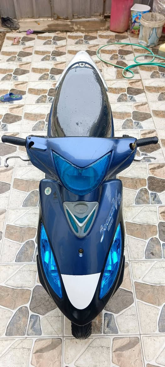 سلام عليكم دراجه كامكو في تو موديل 2013  دراجه رمبه كهربائيات كله شغاله محرك 125دراجه مامتعوبه  خير من الله سعر 600 رقم ***********
