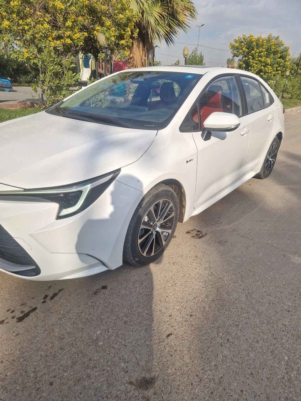 كورولا  2025 شكل الامريكي
بحاله زيرو بأسمي

ماشيه اقل العشره    

السعر ٢٣٥٠٠

محرك 1800 هايبرد 

تبريد قطعتين 

 مواصفات :

بصمه + بصمه ابواب 

فتحه 

كشنات جلد احمر وكهرباء

رادار + تحديد مسار + قيادة ذاتية

هاند بريك كهربائي + لايت زينون

عداد ديجيتال

درايف مود + أوتو هولد

فل سيستم إيرباك + مانع تصادم + مانع انزلاق
مكفوله من جكه الابره

العنوان بغداد الكرخ

***********
