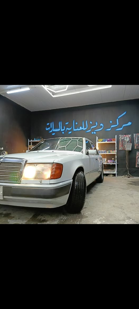 اللهم صلي على سيدنا محمد 
بسم الله الرحمن الرحيم 
للبيع او مراوس مارسدس دب 300بلادي 
موديل 1992دبل ارباك 
السياره بدون صبغ فقط بارد وهلال جاملغ خلفي 
كشنات مخمل +كهرباء+خزن 
سلايد كهرباء شغال %
جام 4كهرباء
مري كهرباء
تجاوي قلاب 
شاشه سلايد مسجل ويستم صوت 
منضومه وقود كامله جديده 
صدر امامي وخلفي جديد 
تخم تاير جديد 
تبريد+تدفئه شغاله
منضومه زنون شرط لايت نهار 
أي بي اس مال شبح 
قواعد دبلاد بلادي 
رقم انبار بسمي 
هاتف ***********
مكان السياره الانبار /عامريه الفلوجه
سعر 110ورقه وبيه مجال  
الي يشوفه غاليه اخواني يصلي على النبي
