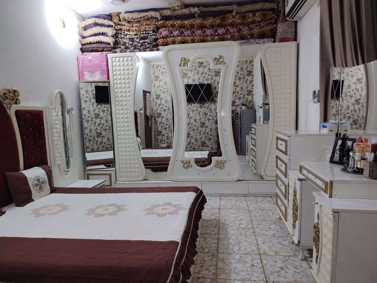 غرفة تركية سلايت نضيفة سعرها 600 وبيها مجال مكاني تقاطع فرع الوركاء


**إذا كنت صاحب هذا الإعلان وتريد حذفه لأي سبب، رجاءا أرسل رسالة إلى الدعم الفني**