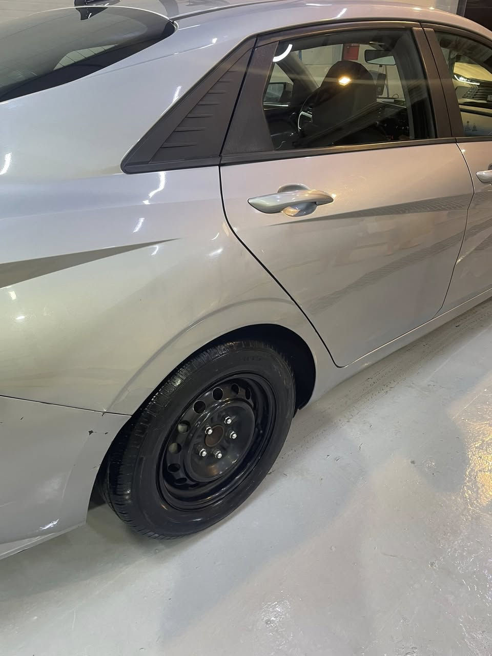 سلام عليكم 
النترا موديل 2021
موصفات سيارة 
ردار امامي 
حساسات خلفية 
نقطة عمياء بل مري 
جميع حساسات سيارة شغالة 
تحديد مسار 
سياقة ذاتية 
تخم تاير جديد 
سيارة كفالة مكينة كير ماعدا حادث أمريكي موضح بل سونار  بعدهة مي الشركة مالتهة 
مكاني سبع ابكار او شارع الكفاح بغداد
سعر 143
***********
