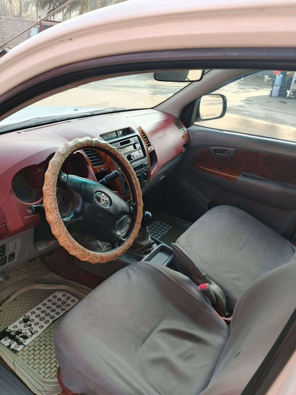 السلام عليكم
تيوتا هايلوكس 2006 محدثة  2014 تحديث نص 
رقم بغداد ،  العنوان بابل
للاستفسار ***********
