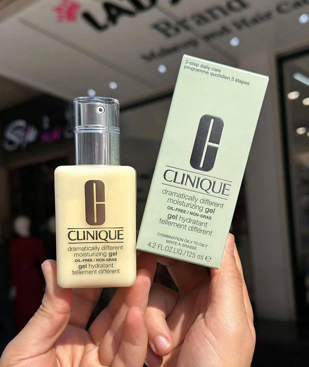 مرطب كلينك
Clinique dramatically moisturizing gel 🤩
منشأ أمريكي🇺🇲🇺🇲
الاصلي بضمان فحص الباركورد
مرطب كلينك جل هو مرطب للاستعمال اليومي
#للحجز_والاستفسار_دايركت
#تصويرنا + #بوست + #ستوريات


**إذا كنت صاحب هذا الإعلان وتريد حذفه لأي سبب، رجاءا أرسل رسالة إلى الدعم الفني**