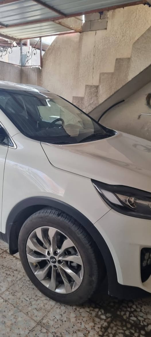 السلام عليكم سياره سورنتو مديل2019 سياره خليجي كفال عام عامه رقم بصره الجديد سنويه جديده ابسمي فول موصفات المكان البصره المعقل الرقم ***********
