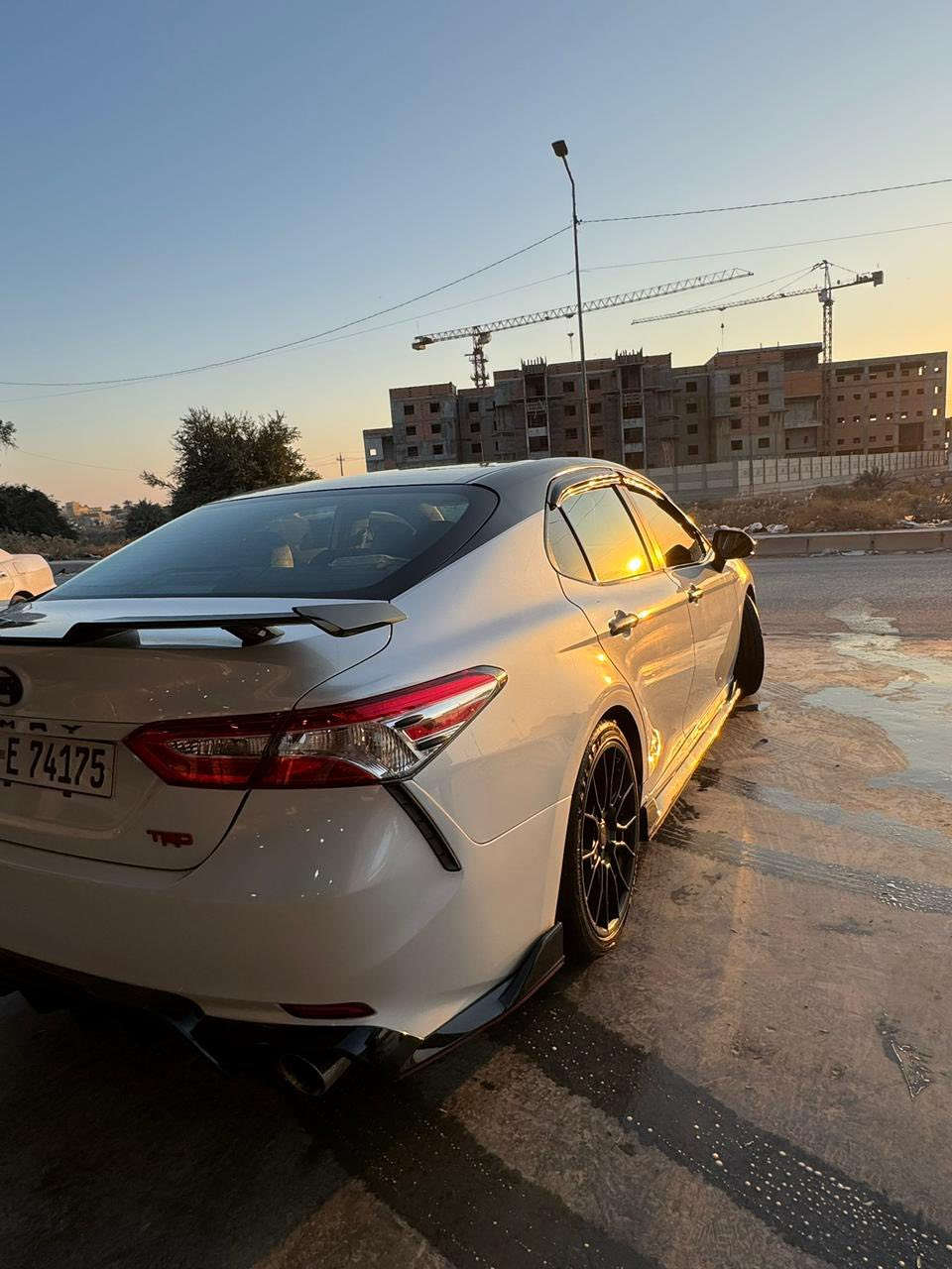 السلام عليكم
بيع او مراوس 
كامري TRD رياضي 

موديل 2020 
حجم المحرك v6 
عليهة تزويد من امريكا
ستريت بار من امريكا
عليها اكس بايب من امريكا 
وعليهة اضافه شوته رياضي من امريكا 
وعليهة برمجه من امريكا 
تو كلر بلاد اسود السياره 

السيارة ماشيه70 الف 
السياره بدون نقص 
مابيهة اي نقص من حداديه وتايرات 
داخلهة وخارجهة كلش نضيف 
 جاملغ السايق كلير من امريكا فقط بدون فتح 
السياره كل ايرباك بيهة سليم بدون دواخل 
السياره جاهزه وكلللش نضيفه 
متواجد خاص واتصال ع الرقم ***********
بيع او مراوس بجارجر سكات  او موستنك gt 
السعر 255 بي مجال 
صور الحادث مرفقه بالصور
