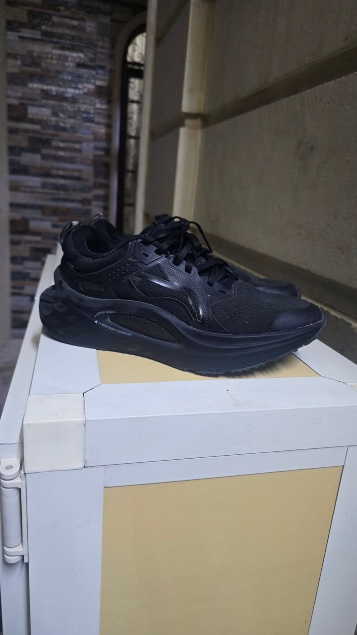 للبيع حذاء باله ماركة Li Ning  قياس 41 رياضي وكاجول لون اسود فحم نظافه ٩٠% مابي عيب سعره 20الف وبي مجال مكان حي السكر للعبم سعره بلوكاله.٧٢ دولار  مثل ما موضح


**إذا كنت صاحب هذا الإعلان وتريد حذفه لأي سبب، رجاءا أرسل رسالة إلى الدعم الفني**