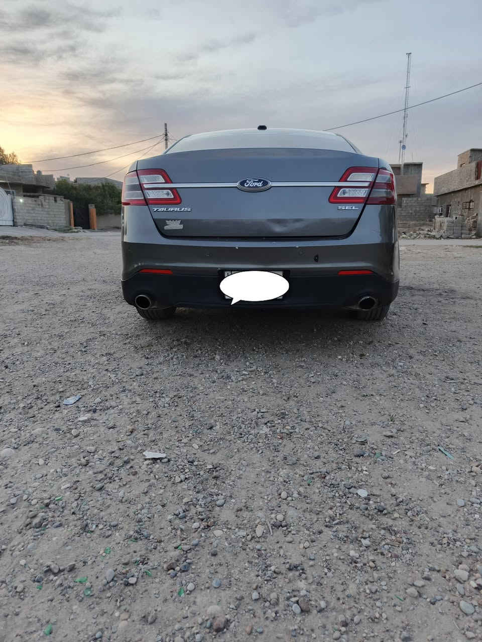 السلام عليكم من رخصة الادمن.. فورد توريس.. ٢٠١٣ ... رقم شمالي.. گير تمام ... محرك إدامة سيف الفضلي... تدفئة تبريد وبقية مواصفات النورس معروفة.... سعر ١١٠ $ 
للتواصل ***********
