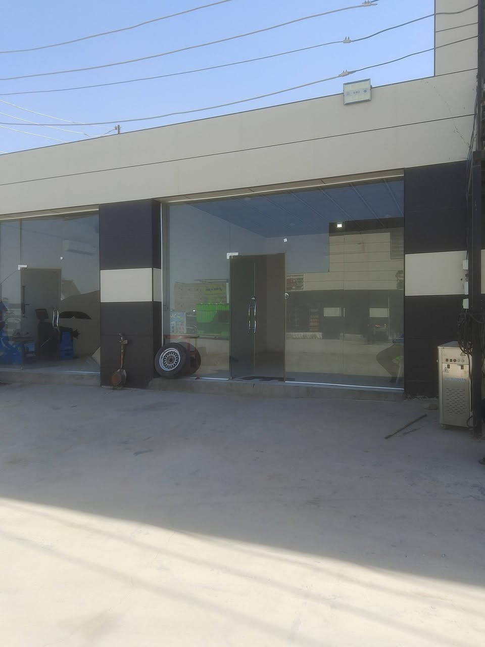 على بركه الله افتتاح ورشه صيانه السيارات الالمانية بانواعها وادوات احتياطيه العنوان البصره الزبير قرب فلكه سوق سوادي محطه غسل سبلاش***********
