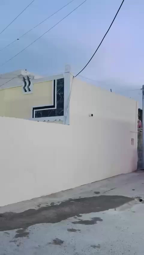 السلام عليكم
دار للبيع مساحه 110
الدار ركن شي كلش مرتب 
قريب على مدرسه علي الوردي 
للاستفسار ***********
مكلف بالنشر, 🌹
