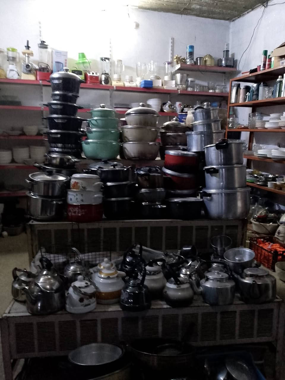 السلام عليكم
ستفتح هذه الباله غدا الثلاثاء في الساعة العاشره صباحآ أن شاء الله في حي سومر  فرع عماره الحمداني فرع فلس ونص القديم بعد صيدليه التنسيم بدايت الفرع تقريبا قرب الوكيل أبو ياسر الفرع مقابيل مجمع ماريا....
مع توفر جميع أدوات جدر الظغط وأدوات الخلاطات وادوات المكانس الكهربائيه..
ملاحظه ملاحظه ملاحظه..
البيع والمعامله عن طريق المحل فقط.. 
اعتذر عن الحجز لعدم مصداقيه البعض..
للإستفسار..
***********
***********
