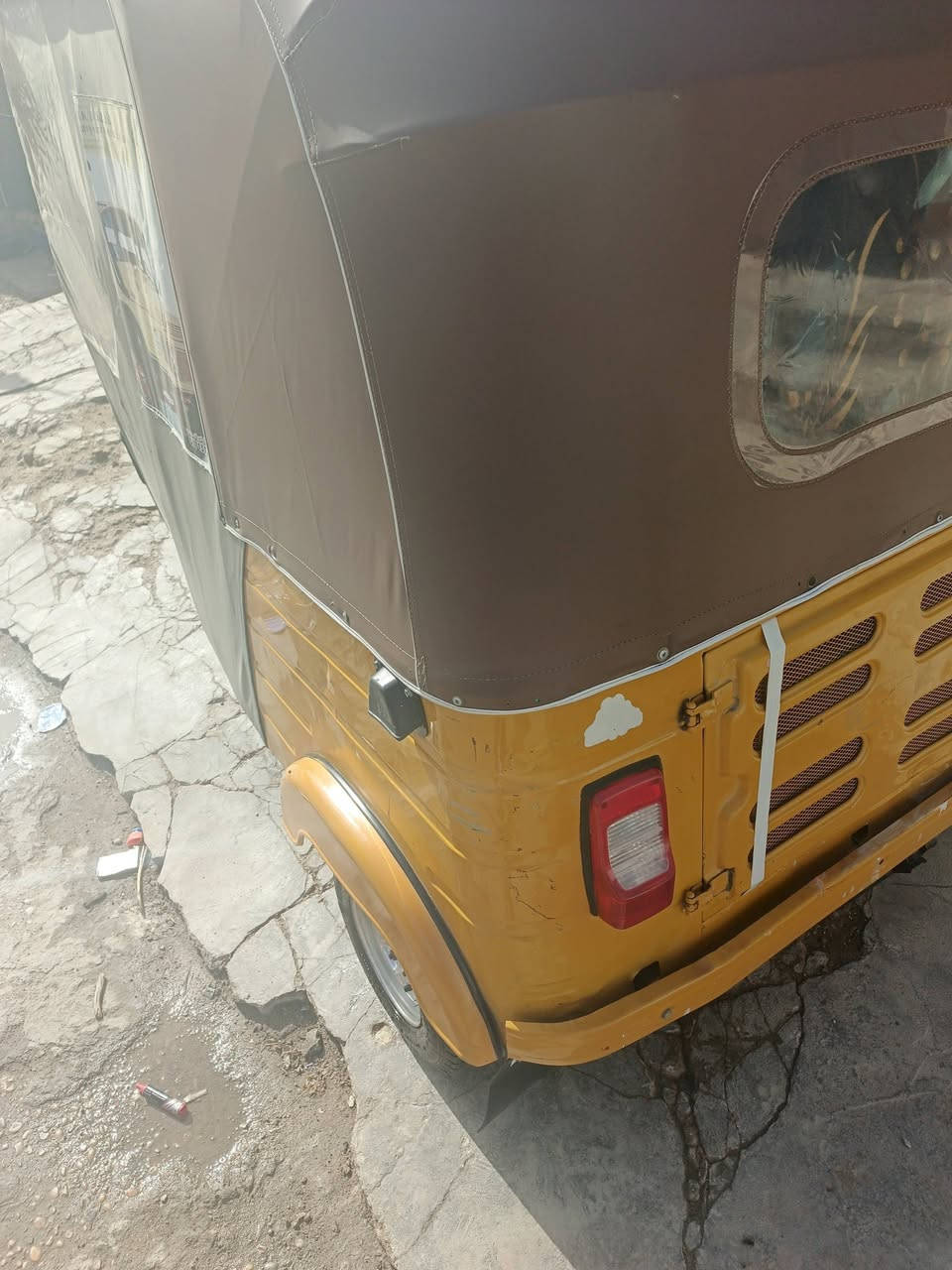 السلام عليكم  موديل19شهر12محسوبه ع20سنويه تكتك نضيفه ربع ماذب عليه محرك لا تنقيص لا تبخير نضيفه معنه كلمه بيه معجون بلغود فقط مال واحد يعيش بيه كبل الشارع سعر5600وبيها مجال حك جيه رقم ***********
