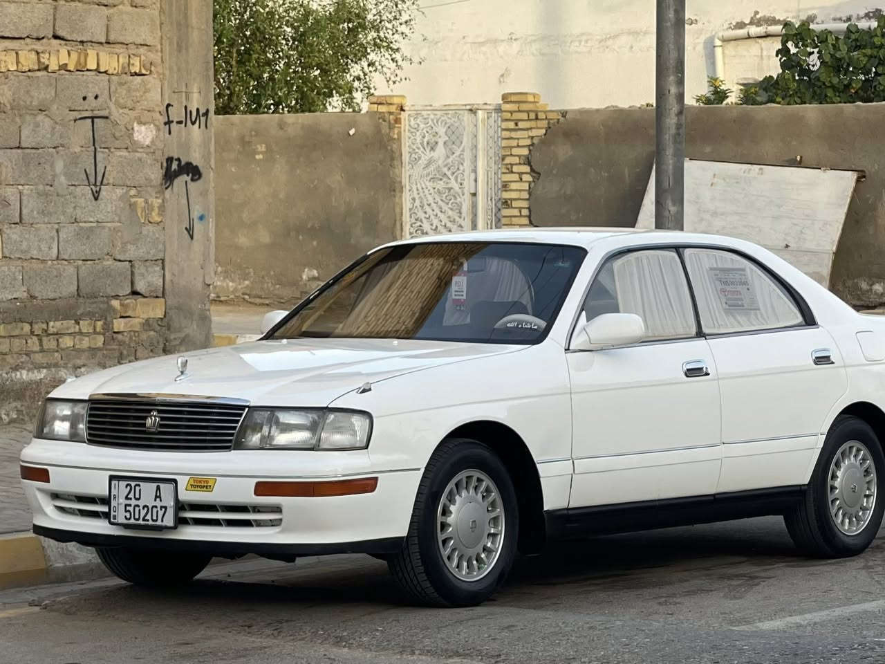 السلام عليكم كراون بطه متصل موديل (1991)لون ابيض رقم ديالى نكليزي مشروع وطني بسمي سنويه ل 2030 سياره مكفوله كص ونقل جثه والعيب الشرعي وكافت الأصوليات مكينه 2500 فيفيتي فيشه مصبوغه حزام تبريد شغال قطعتين ثلج ❄️ 
سستم سماعات شغال دواخل جديده سياره جاهزه من تخم تاير وحداديه كهربائياتها كله شغاله بيها منضومه زنون 
مكان السياره واسط قضاء الحي 

السعر $60 وبيها مجال قليل 
الرقم ☎️***********
