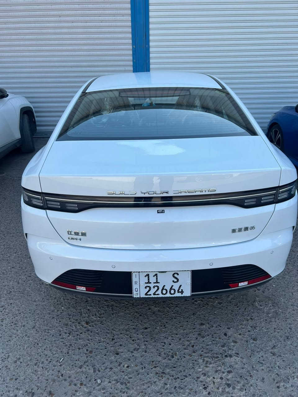 سلام عليكم
دستروير BYD 2025 

مرقمة بغداد باسمي 

تبريد قطعتين داخل ابيض شاشة قلابة 

الرقم شبه مميز..

سياره بعده بوضع الزيرو

المسافه المقطوعه6700 الف الكلي  السعر 19700 وبي مجال بسيط..

الضربه موضحها بالمقطع … جاملغ فقط ..

DM_i 1,5 محرك

مكاني بغداد الامين الثانيه شارع النواب

للاستفسار اتصل على الرقم *********** واتساب او اتصال
