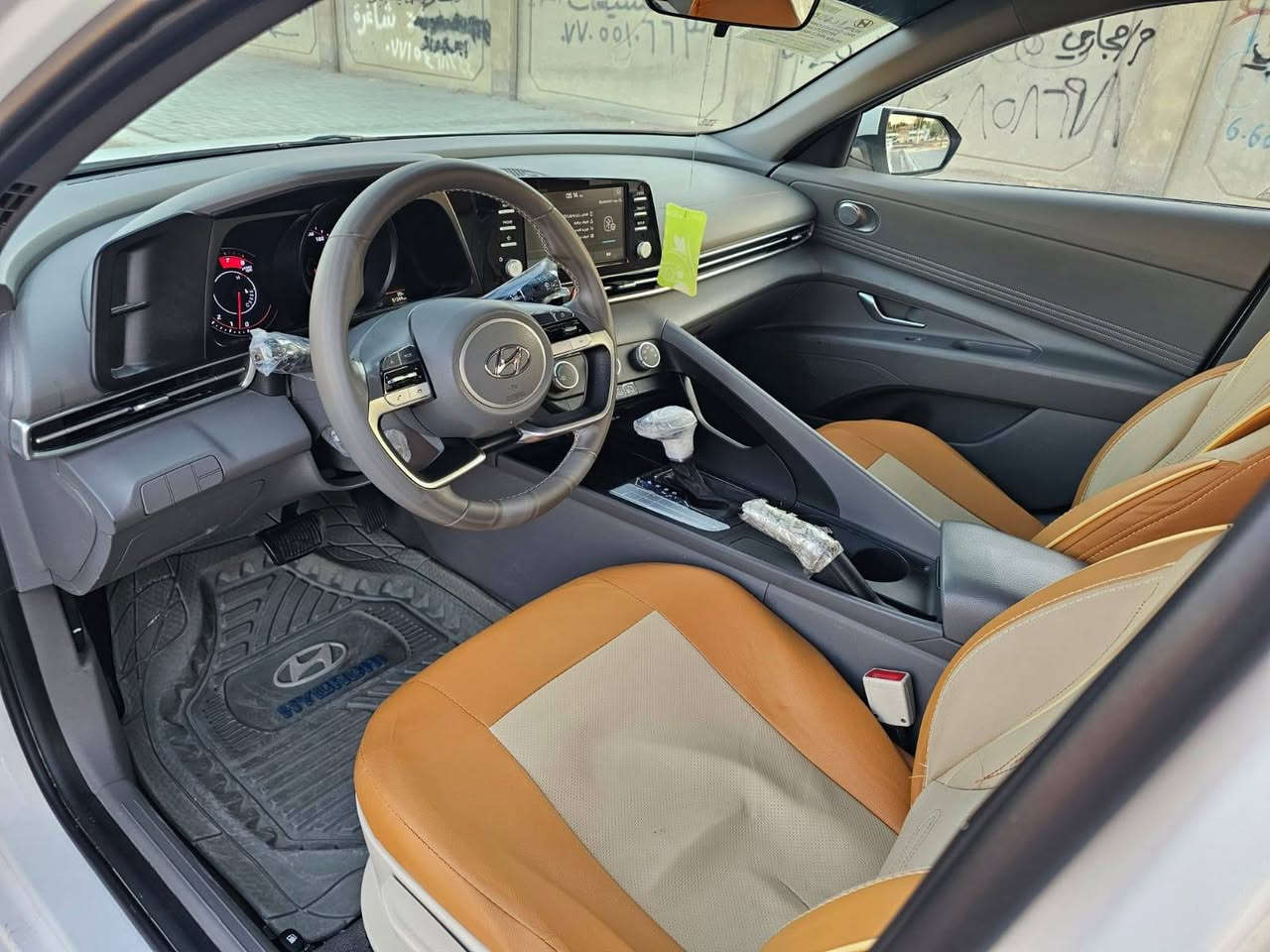 سلام عليكم
هونداي النترا خليجي 
اقصاد وراعيها بالبصره سنه وتصير حره
موديل 2022. فول مواصفات
مكفوله كفاله عامه ماعدا بارد كلش قليل
 واحد على واحد
بصمه
فتحه
شاشه
كاميره
حاسات
مري شفط
مري اشاره
ويل كب
 لد امامي
تشغيل عن بعد
السياره الفول معروفه مواصفاتها 
السعر/168وبيها مجال قليل 
الموقع /البصره المعقل
الهاتف ***********
