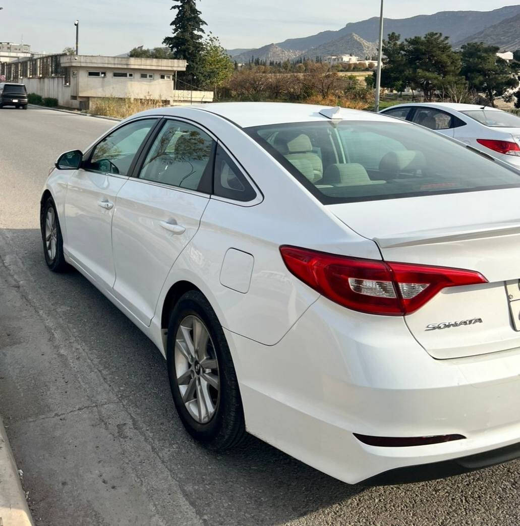 سلا عليكم
بيع فقط
سوناتا امريكي موديل 2015 ماشي 163 مايل
بيها بونيد و جاملغ و باب صبغ يعني ثلث قطع صبغ شاصي شرط و السقف بي PDR كير محرك شرط لا صرف لا نفخ  شرط التحويل السعر 110 بي مجال قليل عليها غرامه 16$ ورقه ينزل من السعر مكان السياره دهوك رقم موبايل *********** وتساب دهوك, العراق

