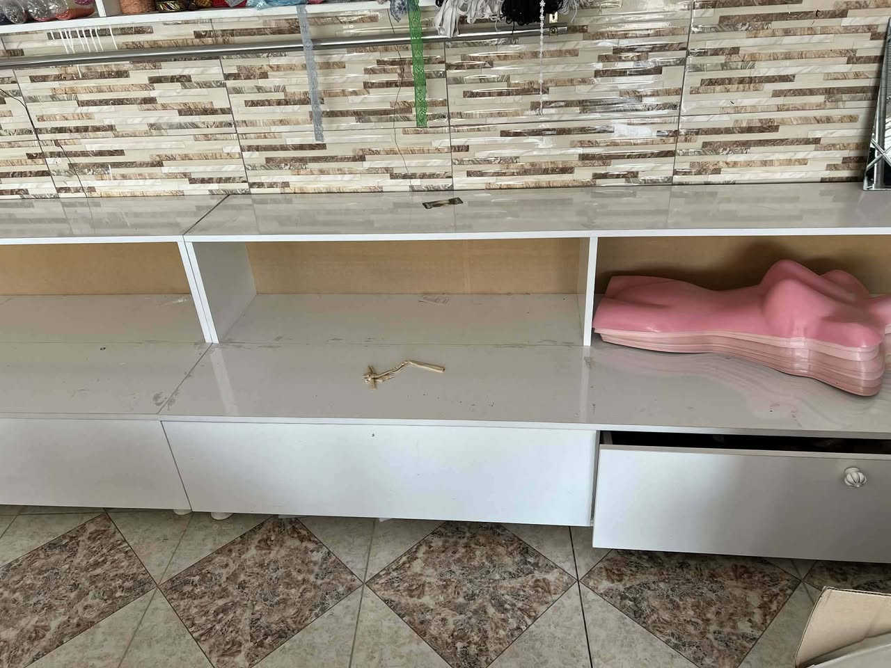 ئەوانەهی یەک کەسن لەڕانیە ماڵی ئەوەیە دوکان دانێی


**إذا كنت صاحب هذا الإعلان وتريد حذفه لأي سبب، رجاءا أرسل رسالة إلى الدعم الفني**