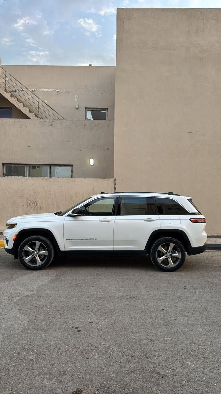 السلام عليكم 
جيب 2023لمتدد وارد ضرر كما موضح بل صور رقم بغداد بسمي تحويل مباشر (للبيع او مراوس لاندكروز او تاهو )
مواصفات المتدد معروفة ميحتاج اذكرهن والسونار من ضمن المنشور 
ماشية 66الف 
السعر 285وبيهة مجال بسيط 
اي استفسار ***********
مكاني بغداد حي القاهرة
