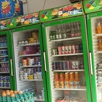 غراض محل للبيع عارضات عموديه عدد 5 عارضات موطا عدد 2  رف وسطي طول 3 مت...