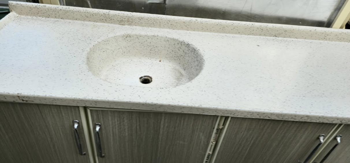 نبدل كاونتركم القديم مع كاونتر مستخدم أو جديد من عدنا
كاونتر مستخدم سطح مرمر تركي نظيف جدا بدون معلق
قياس مترين
سعره ٢٠٠ الف 
مكانه كربلاء حي النضال قرب بيت المختار محمد داهي
نهايه شارع سوق حي البعث (الكراج الاخير)

*********** واتساب 

تابع البيج المستخدم لمزيد من العروض
https://www.facebook.com/share/1Am2wx1tDo/

https://www.facebook.com/share/1Am2wx1tDo/
رابط البيج للجديد
