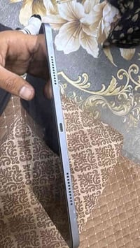 ايباد بروه m1 حجمه ١٢.٩ ذاكره ٢٥٦بطاريه ٨٠سعره ٦٠٠قفل مكاني بغداد مدين...