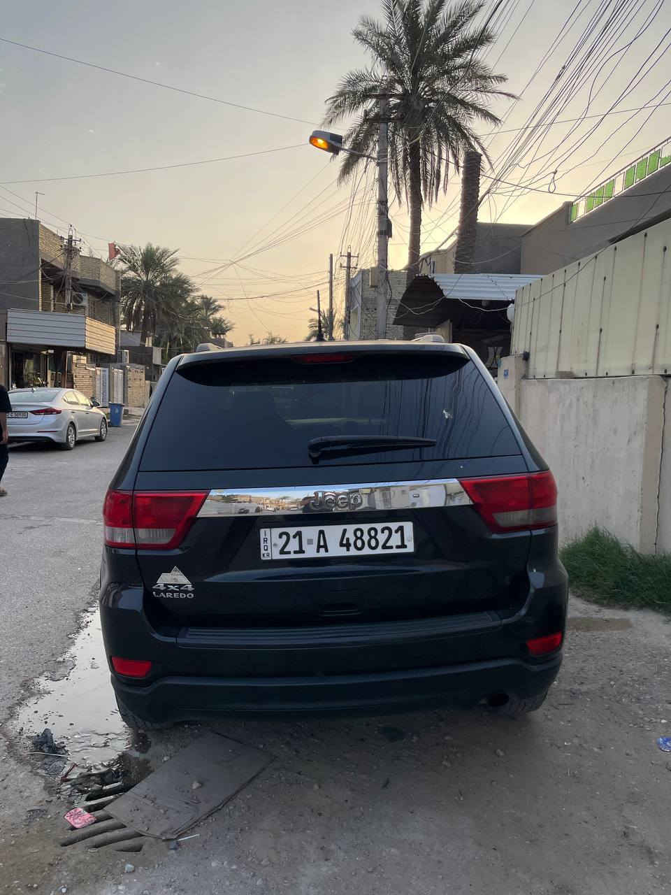 سلام عليكم للبيع فقط جيب لاريدو موديل 2011 ماشيه 155الف كم
سياره كلين تايتل سونارهه موجود بس بيهه نواقص بسيطه يحتاجلهه زوج اذاين مكينه و بيهه صوت رواجز بلمكينه فقط من بارده 
بيهه تخم تاير جديد 
سياره مامفتوح بيهه برغي 
فول مواصفات عده الفتحه ولمواصفات مالتهه معروفه بصمه وغيرها 

..مكانهه بغداد الزعفرانية 
سعرهه 140$ومجالهه بسيط 
للاتصال (***********)
