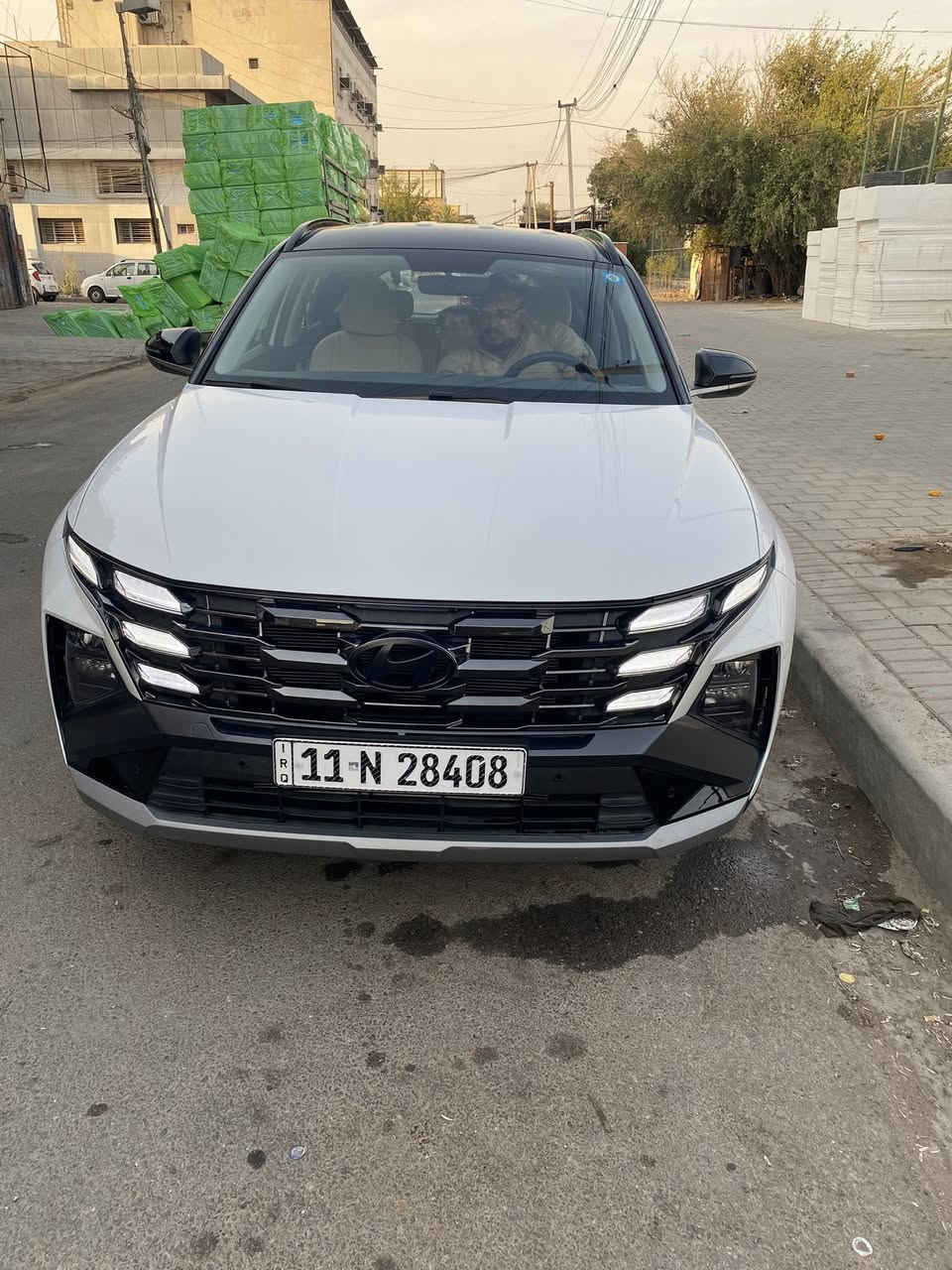 سلام عليكم توسان موديل 2025 ماشيه 4000 السياره مقفوله كفاله عامه تحويل ثاني يوم السياره بسمي السعر 240 ورقه وبيها مجال للشراي رقم التليفون ***********
