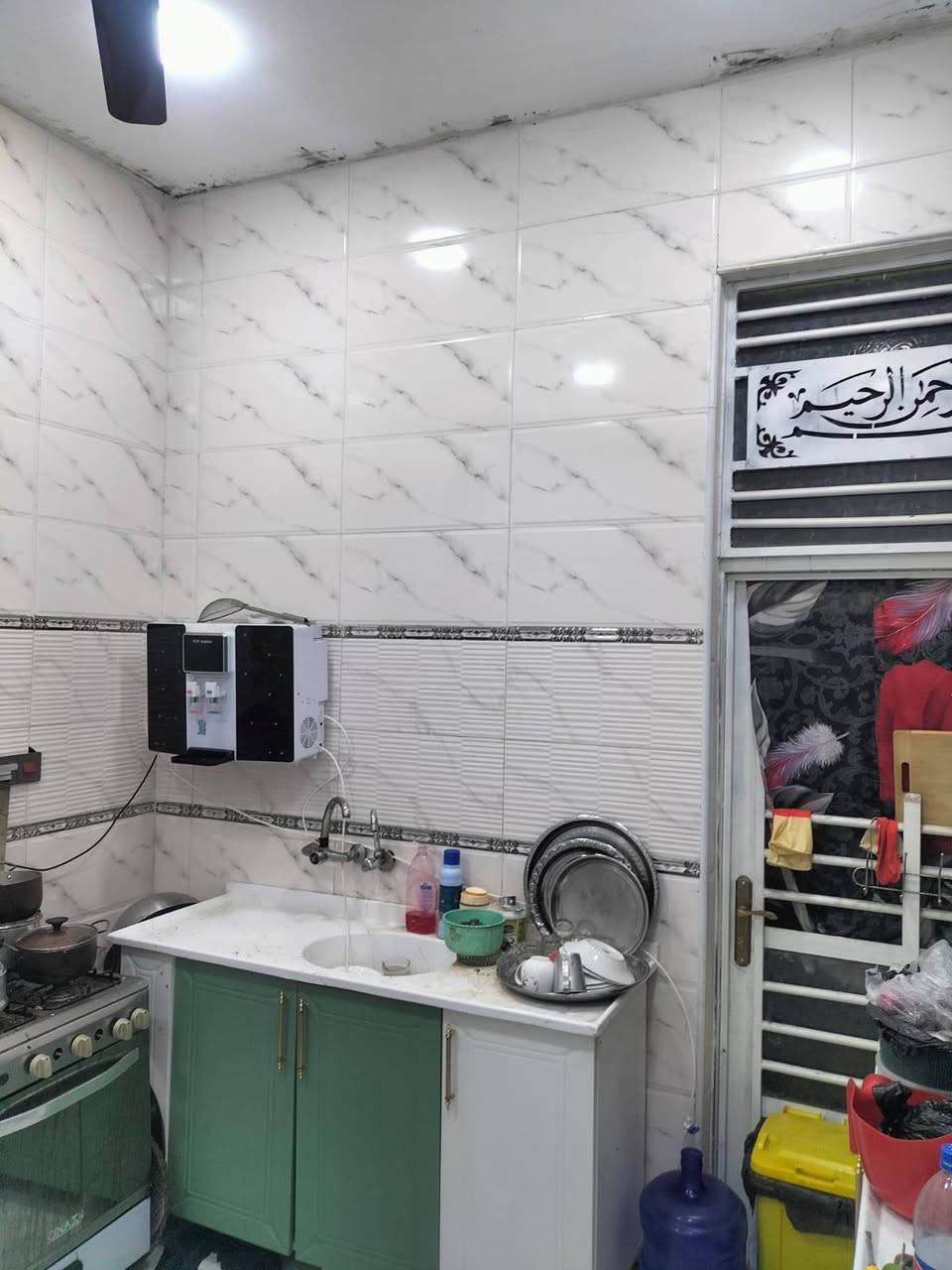 دار مشتمل للبيع رقم معامله كامله بسم ابو البيت واصله للتقييم حي الغدير الثانيه مقابل السياسيين المساحه ١٠٠ متر طولاني بناء حديث السعر ٥٤ للاستفسار ه‍ ***********
