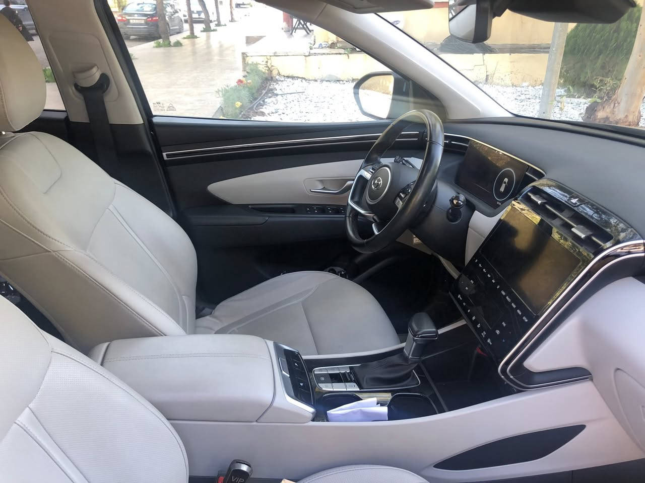 بسم الله الرحمن الرحيم
سياره / هيوندايى تكسون
موديل /2024
مواصفات /sel (سلايد +بصمه +رادار + كشن هيتر + داخلى بيجى + صندوق كهربايي ……)
الضرر / بس صندق خلفى تبديل شركة
رقم كاتى دهوك
رقم شاصى / 5NMJF3DE6RH364561
عنوان زاخو
ت/***********

سعر/213 وه ره قه و  مجال
