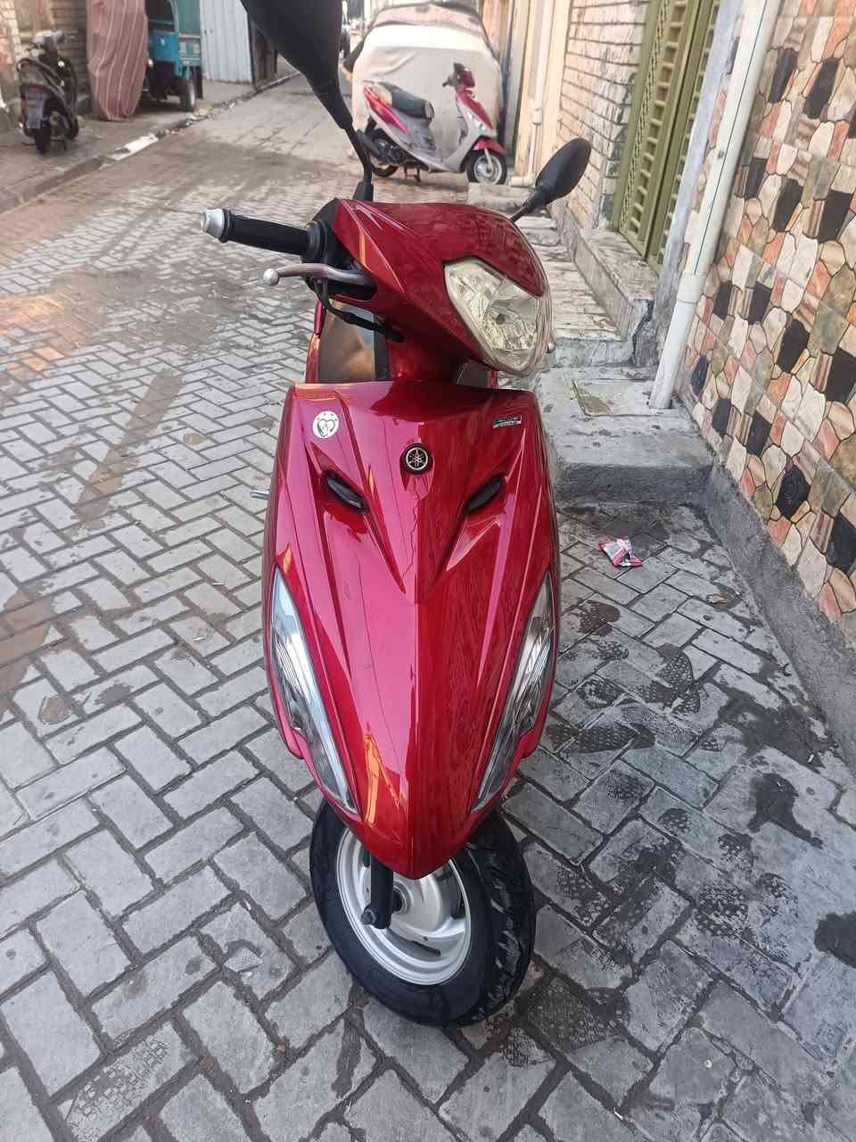 السلام عليكم دراجه اكزز Zحديث
دراجه مكفولة كفاله عامه دراجه بالكارتون جديده لون ماروني   اي نقص مابيه كلها شغال أوراقه كامله رمبه دراجه شراي يتصل عنوان بغداد مدينة الصدر رقم *********** 

كوري
