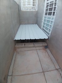 نشتغل جميع انواع لحداده بوب شبابيك سقايف مراجيح محجلات اقفاص وميوزه مب...