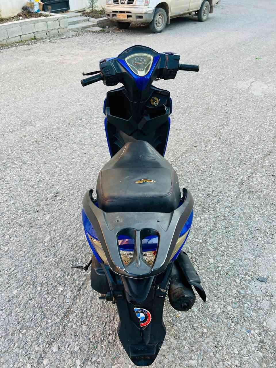 السلام عليكم دراجه للبيع سرعه 120 ماكينه ناسه دراجه كل شيء شغال هندر سلف على جيج البنزين كيلو متر شغال يشاير لايت كل شيء شغال وايرمانيا نظافه حسب الصوره بمجال بسيط سعر 350 المراسل على الخاص او الاتصال على الرقم بي واتساب ***********
